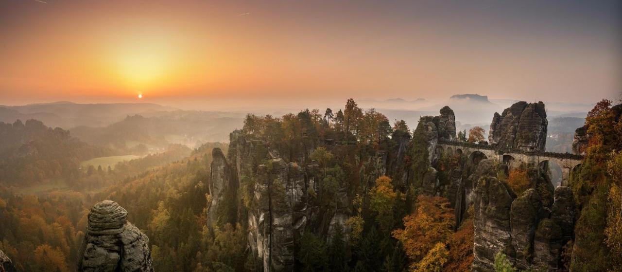 Отель Campingplatz Am Treidlerweg Кёнигштайн-ан-дер-Эльбе Экстерьер фото